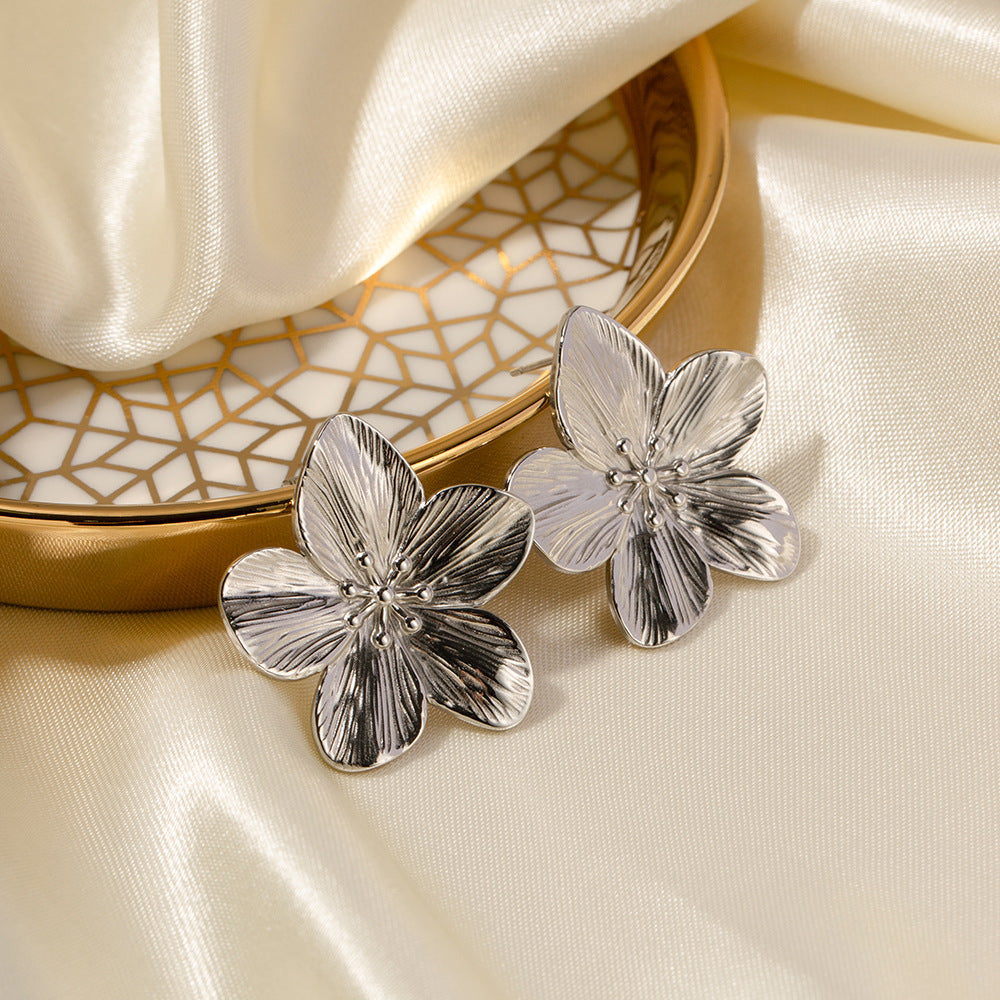 Allysa Flower Gold Earrings - Joie d’Or