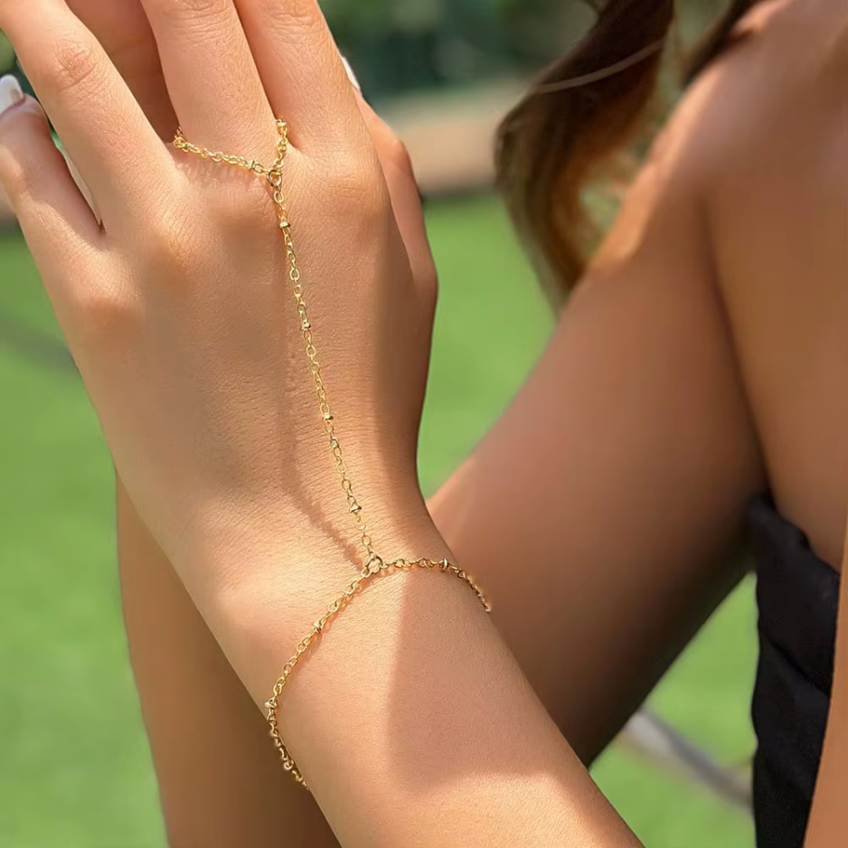 Evelyne Gold Chain Bracelet