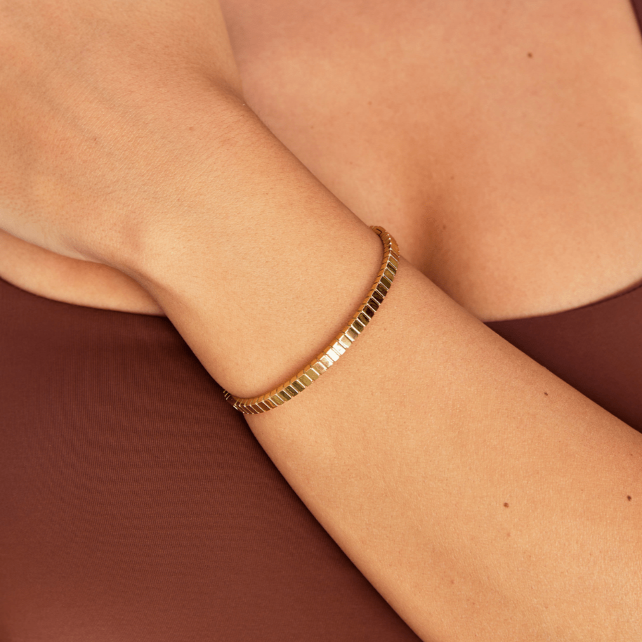 Antonela Gold Bangle