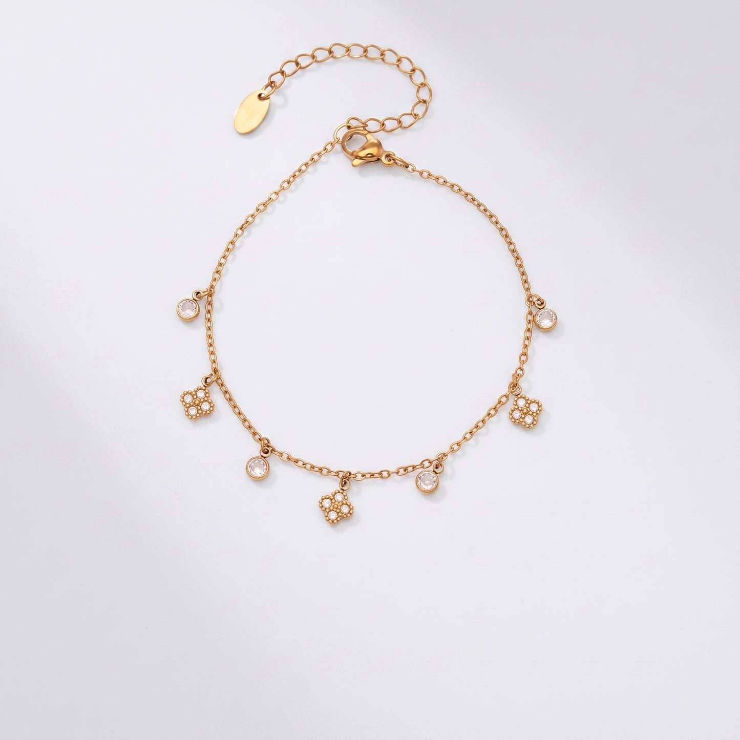 Sienna Multi-Charm Gold Clover Bracelet - Joie d’Or