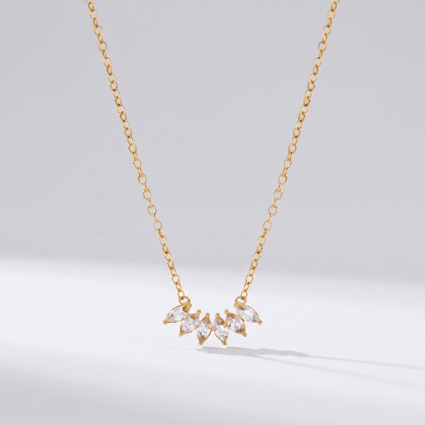 Élodie Crystal Leaf Gold Necklace - Joie d’Or
