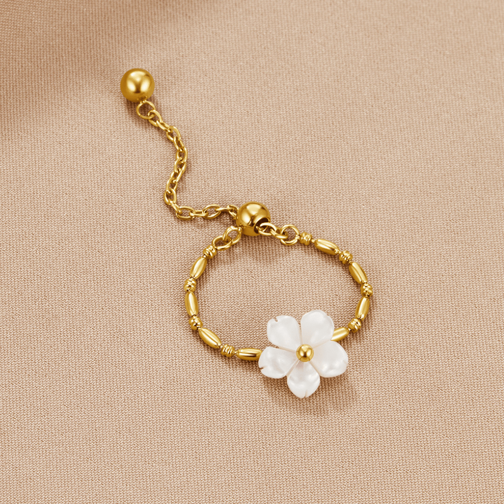 Flora Blossom Chain Ring