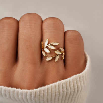 Flora Gold Leaf Ring
