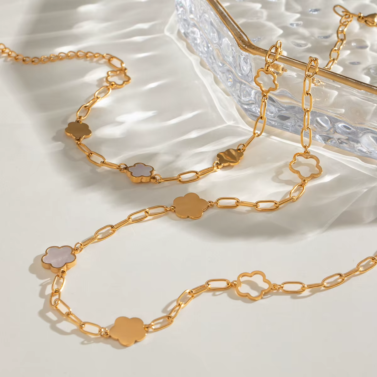 Cloe Flower Necklace