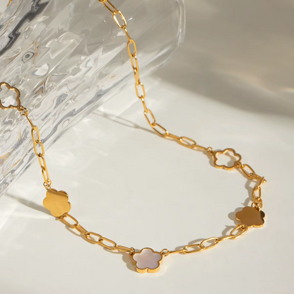 Cloe Flower Necklace