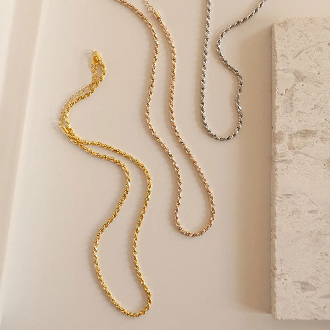 Antonela Twisted Chain Necklace