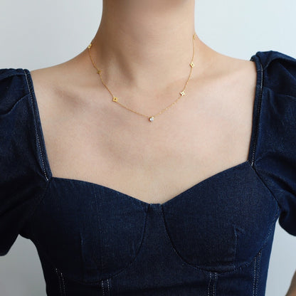 Élina Dainty Clover Necklace