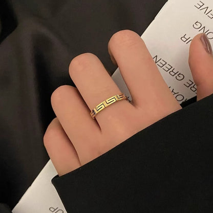 Athena Classic Ring