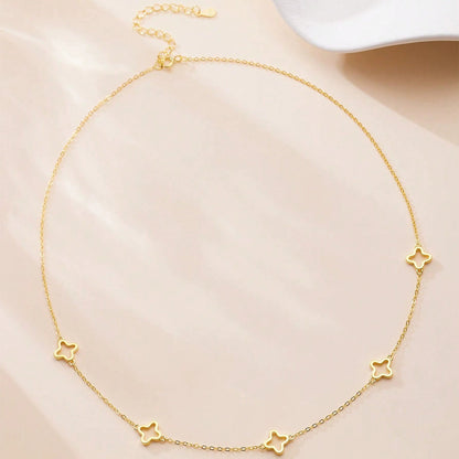 Inès Clover Outline Necklace