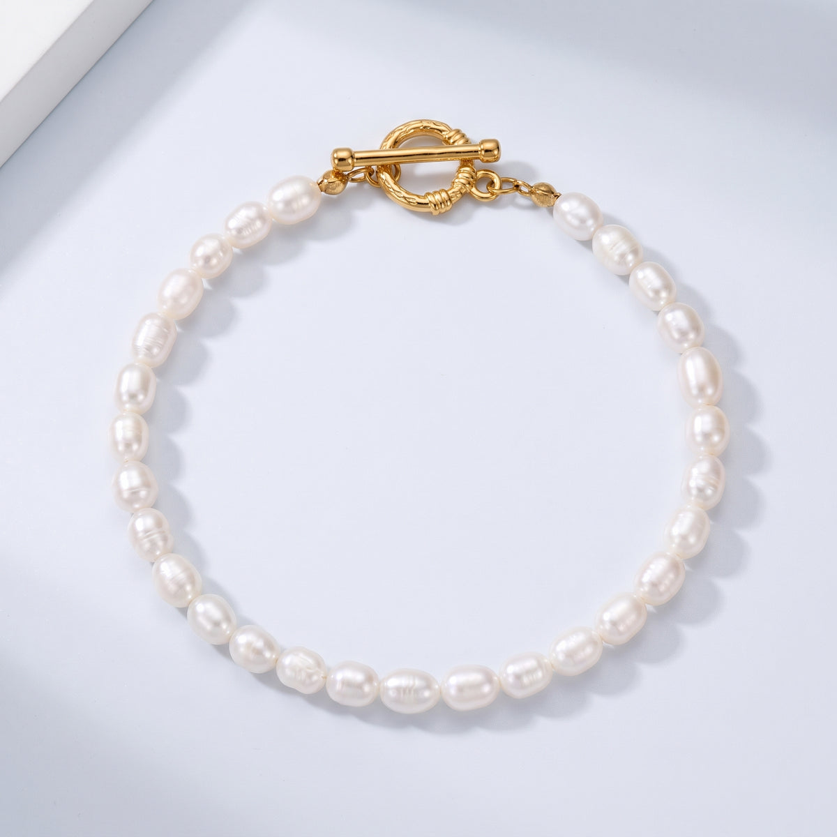 Camille Pearl Toggle Gold Bracelet - Joie d’Or