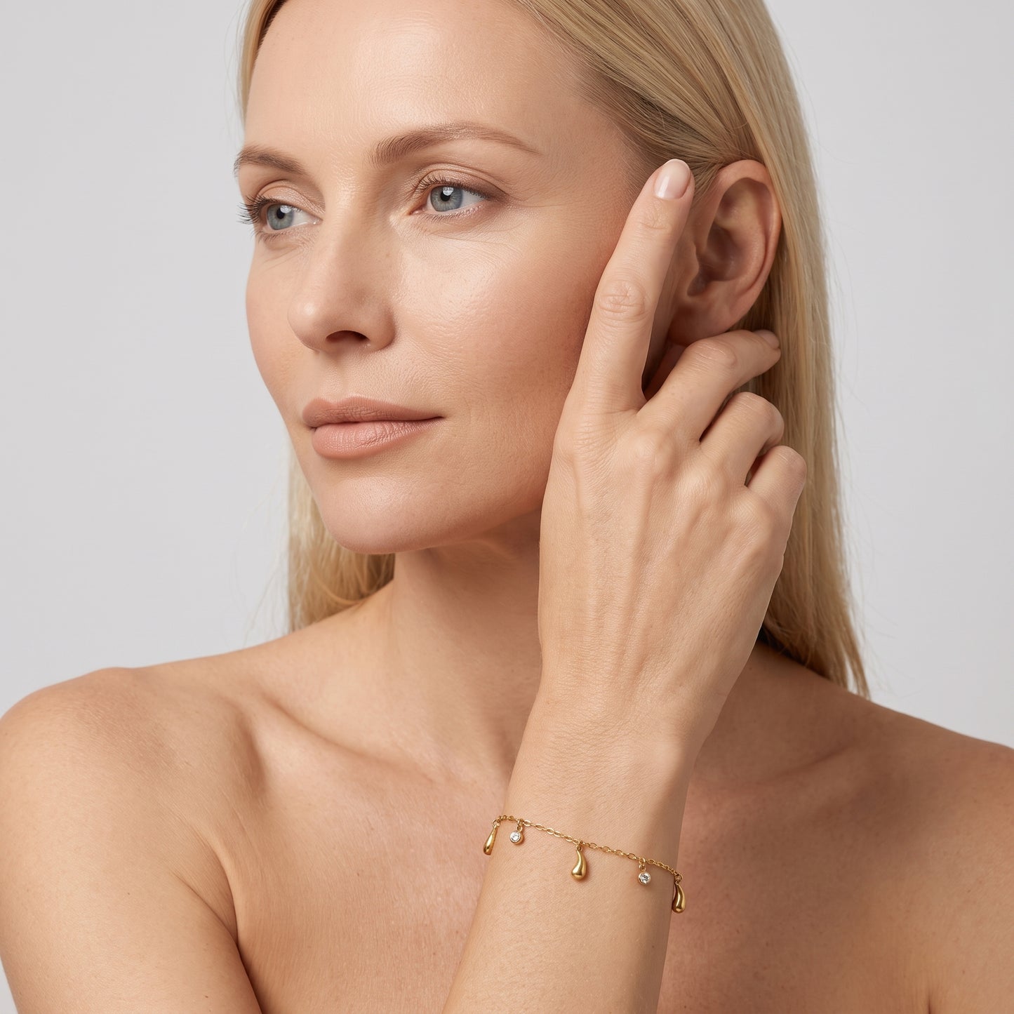 Adèle Teardrop Crystal Charm Gold Bracelet - Joie d’Or