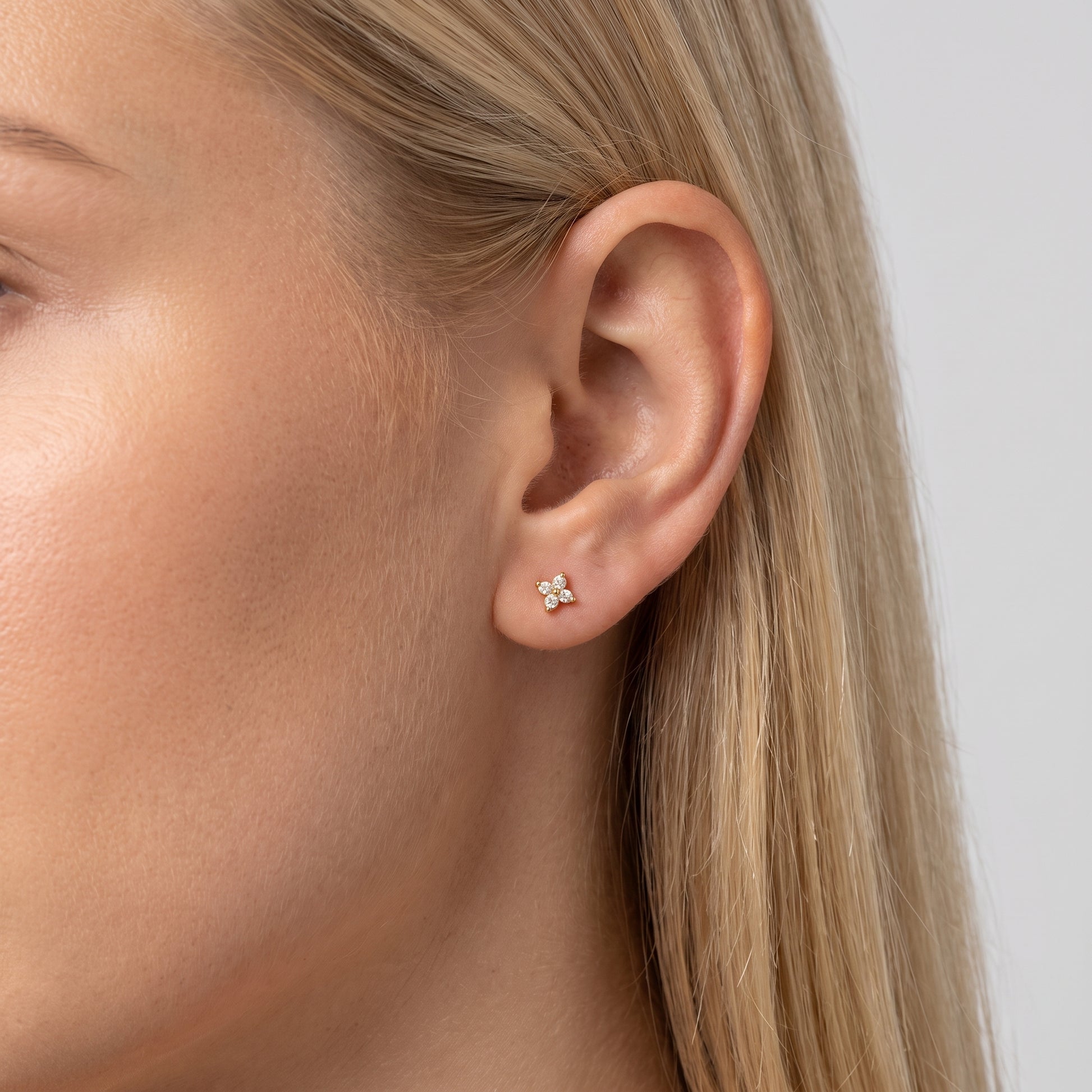 Agathe Four-Petal Crystal Flower Gold Earrings - Joie d’Or