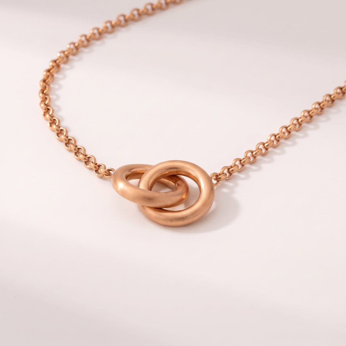 Colette Interlocking Rings Gold Necklace - Joie d’Or