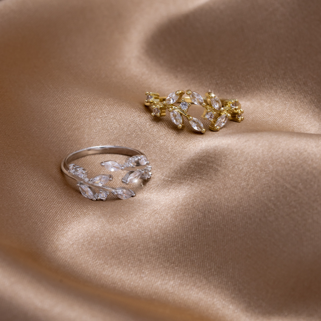 Flora Crystal Leaf Ring - Joie d’Or
