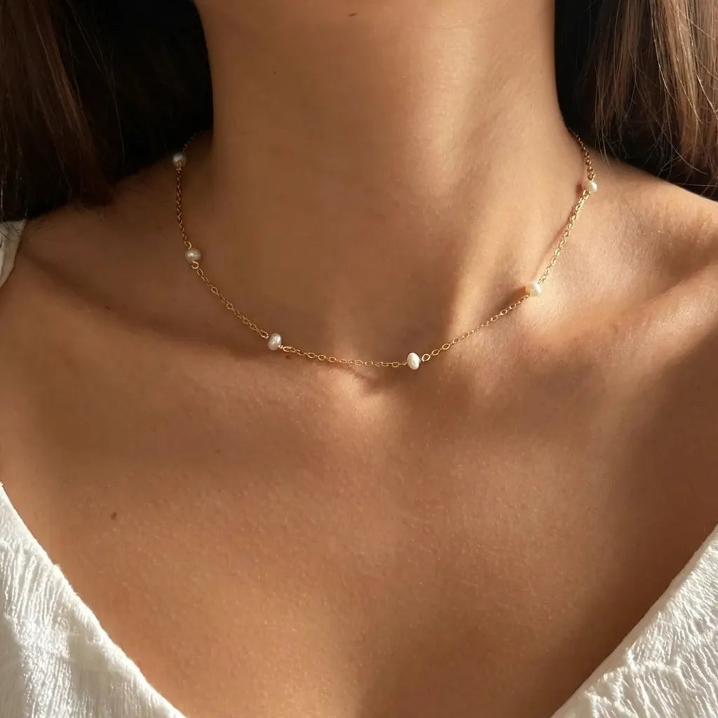 Élise Dainty Pearl Necklace - Joie d’Or