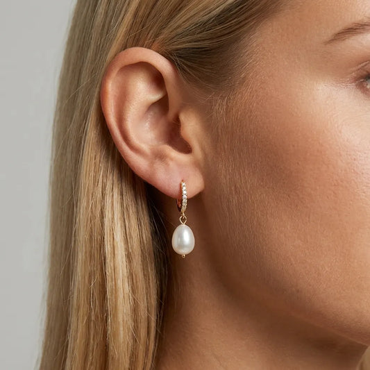 Élise Baroque Pearl Earrings