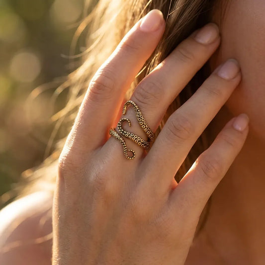 Freia Octopus Ring