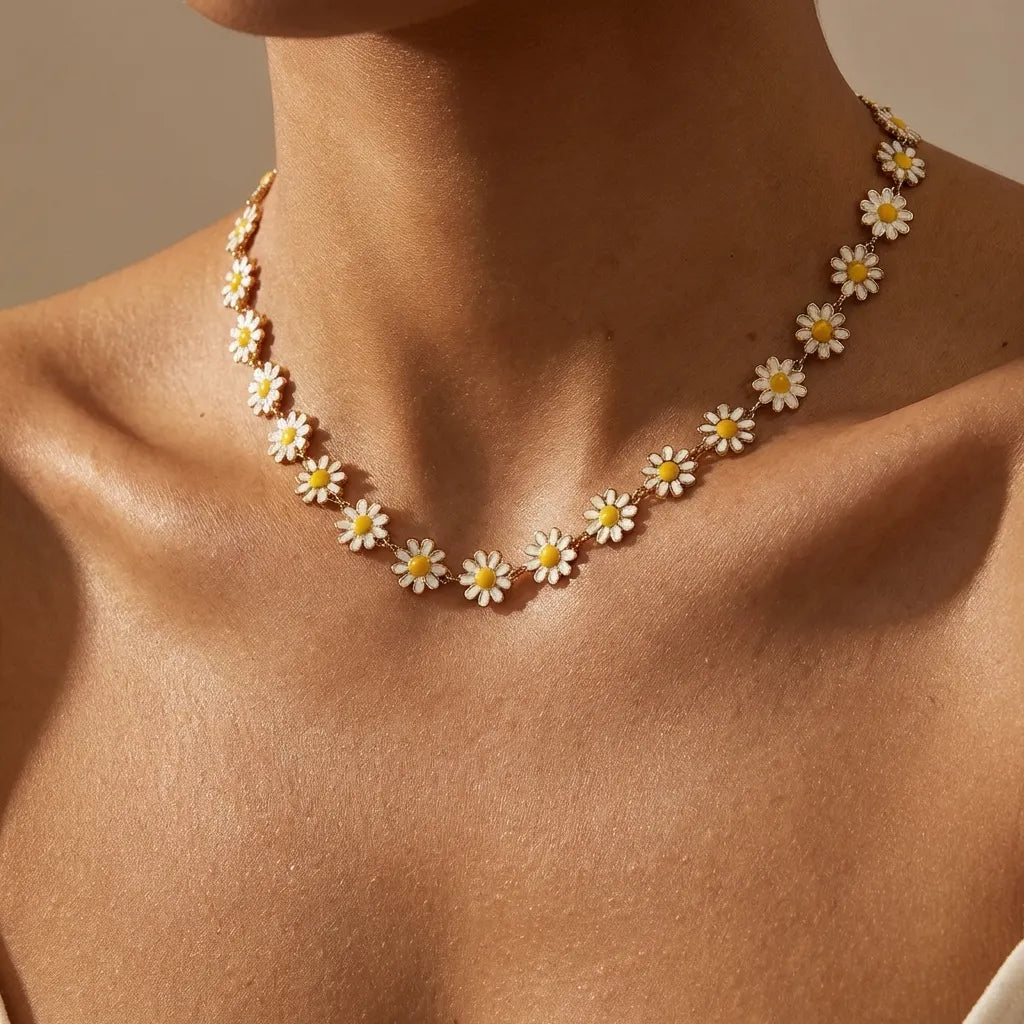 Fiona White Flowers Necklace - Joie d’Or