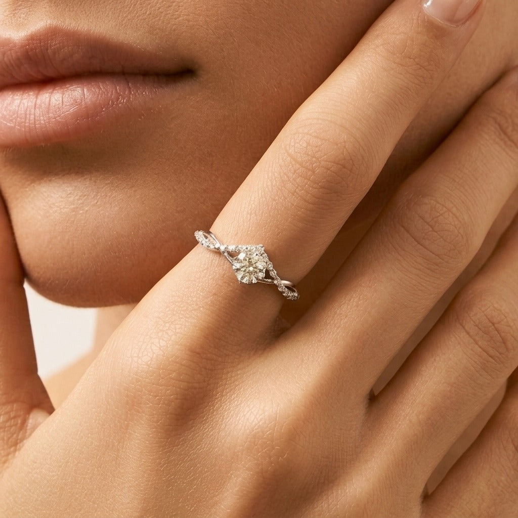 Vivienne Crystal Silver Ring - Joie d’Or