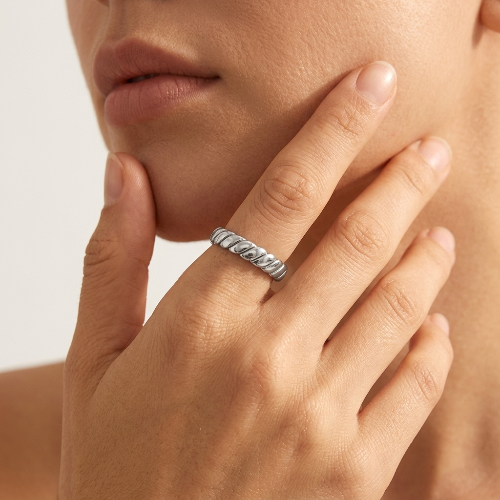 Clara Twisted Gold Ring - Joie d’Or