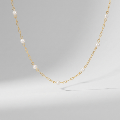 Léa Dainty Pearls Necklace - Joie d’Or