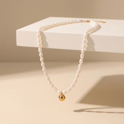 Adèle Freshwater Pearls Necklace