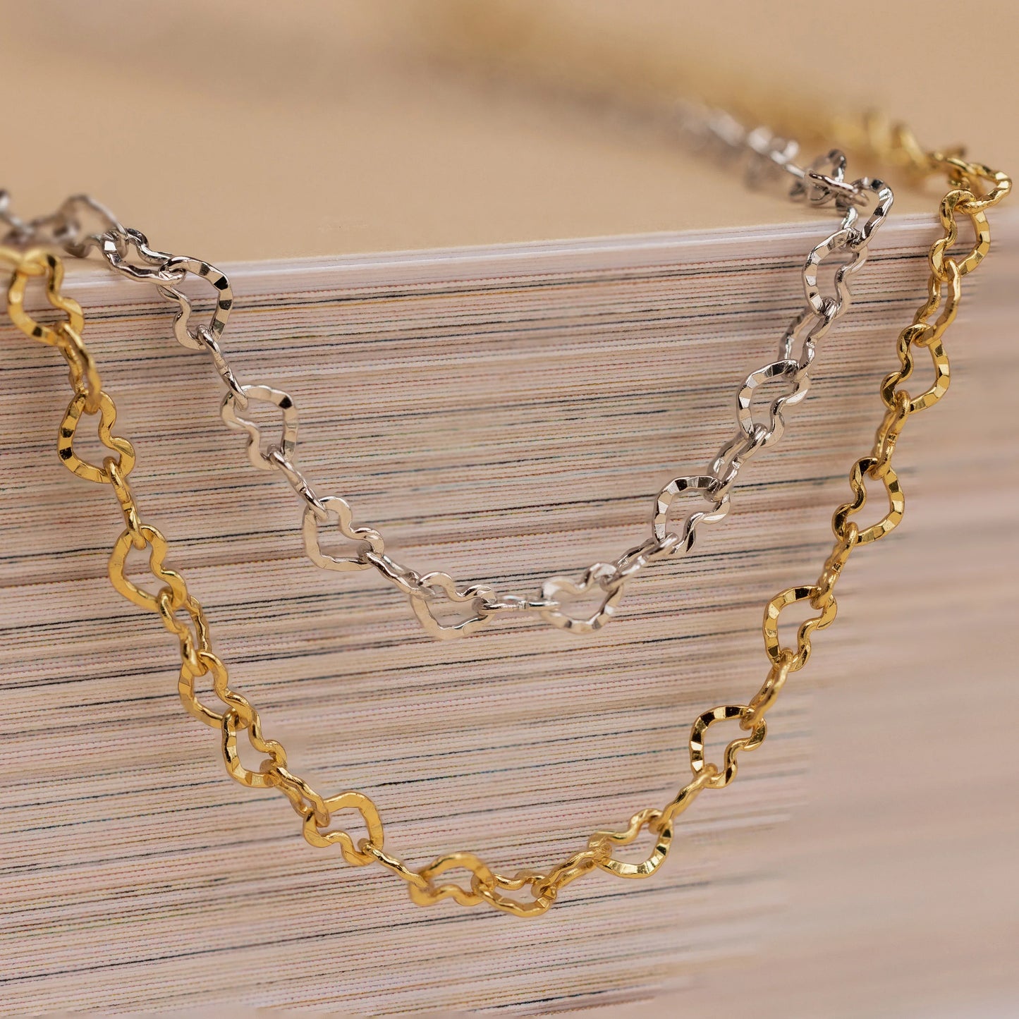 Élodie Chain Heart Necklace