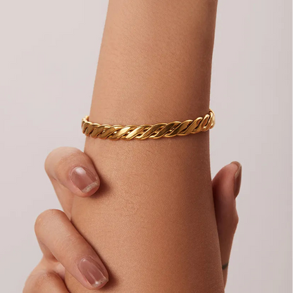 Emma Twist Bold Gold Bangle
