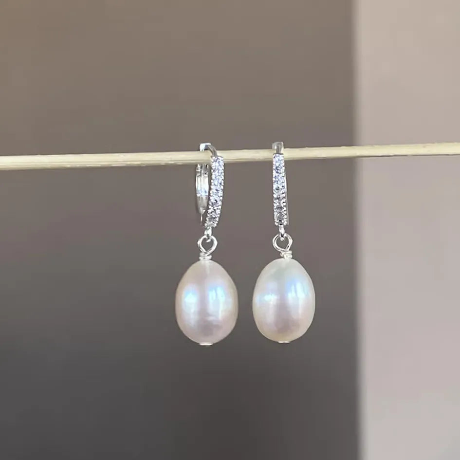 Élise Baroque Pearl Earrings