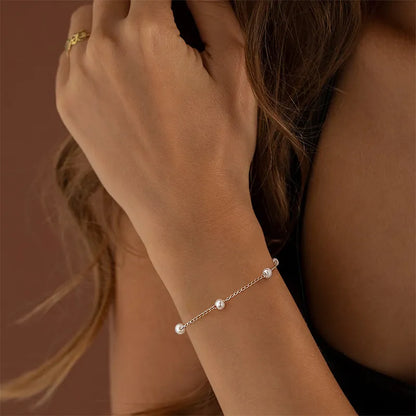 Élise Dainty Pearl Bracelet
