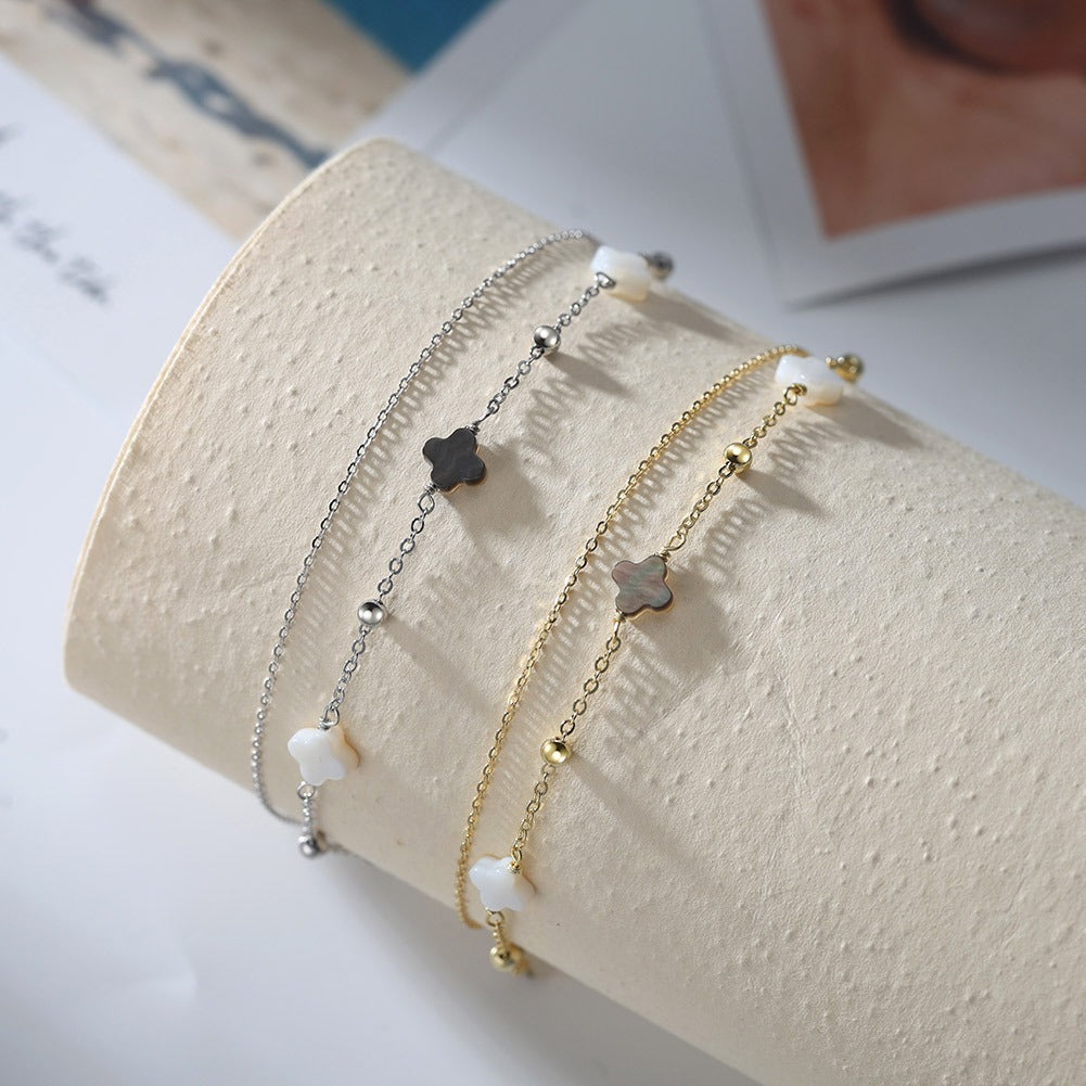 Elodie Shell Clover Anklet