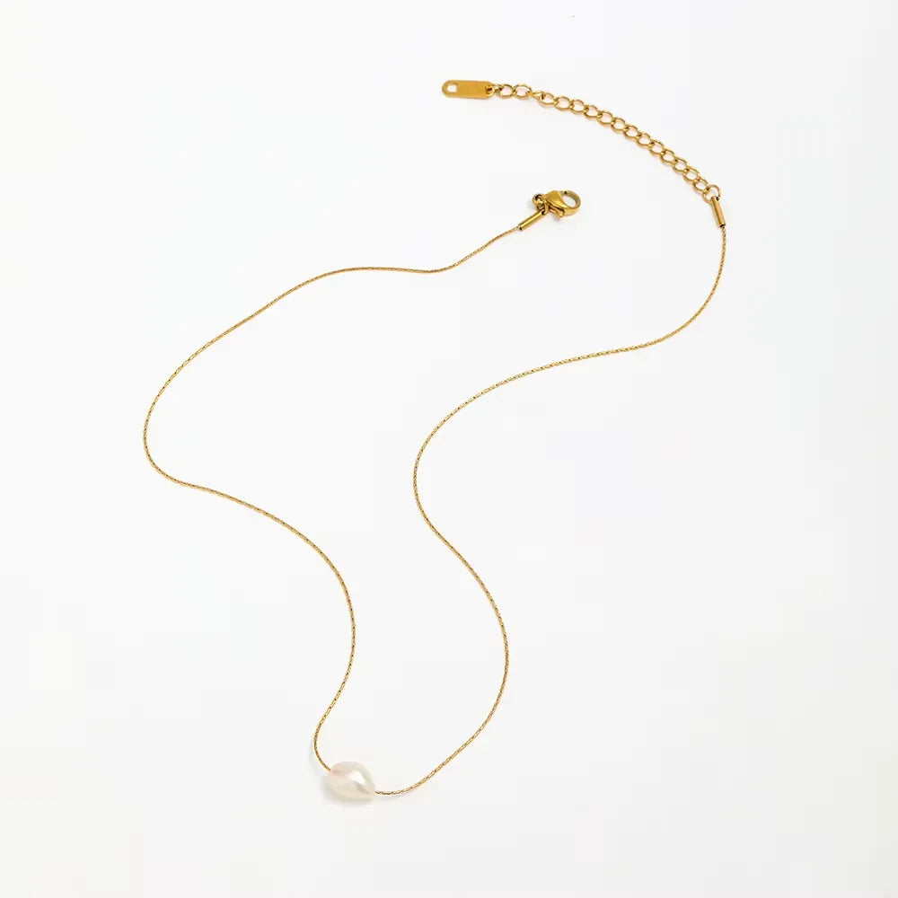 Élise Baroque Pearl Necklace