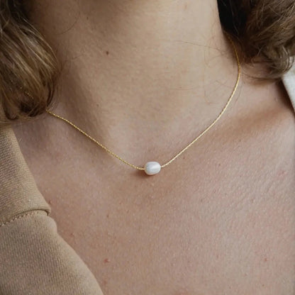 Élise Baroque Pearl Necklace