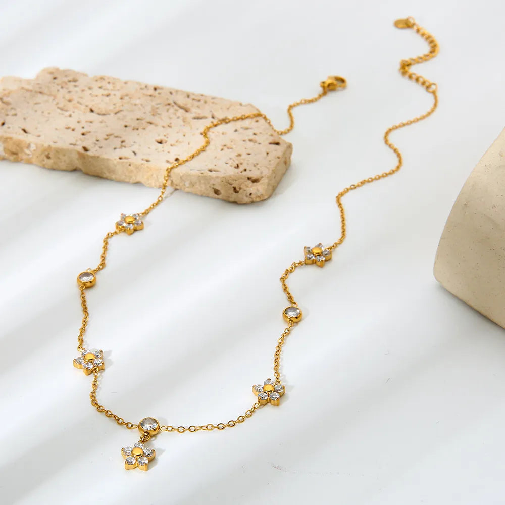 Mia Flower Crystal Necklace - Joie d’Or