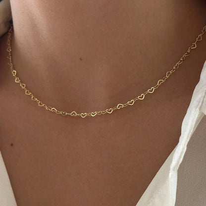 Élodie Chain Heart Necklace