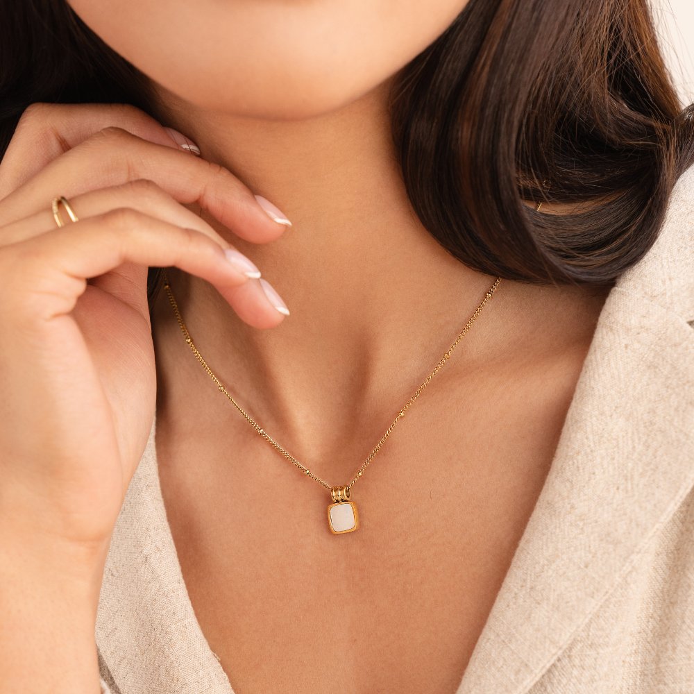 Maria White Pendant Necklace