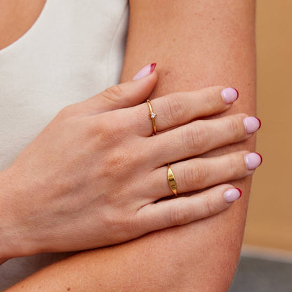 Élodie Minimal Signet Ring