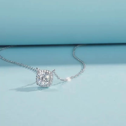 Olivia Escouade Halo Necklace